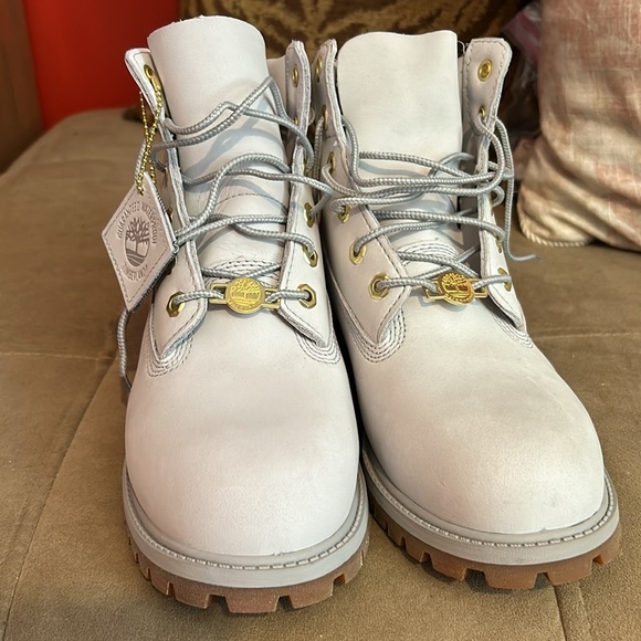 ♡BRAND NEW IN BOX Timberland™ Light Grey Genuine Nubuck Leather Boots♡ Size 5.5♡ - Picture 11 of 13